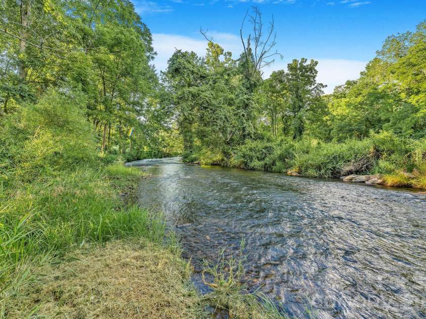 1182 Crabtree Road, Waynesville, NC 28785.  MLS# CAR4367694, YatesRealty ID 15142. 