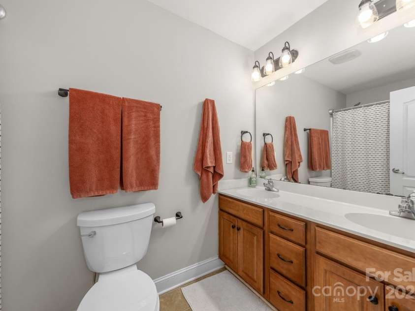 516 King Street, Waxhaw, NC 28173.  MLS# CAR4258068, YatesRealty ID 15142. 