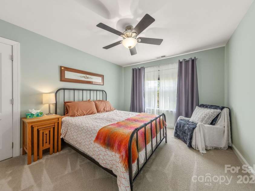 516 King Street, Waxhaw, NC 28173.  MLS# CAR4258068, YatesRealty ID 15142. 