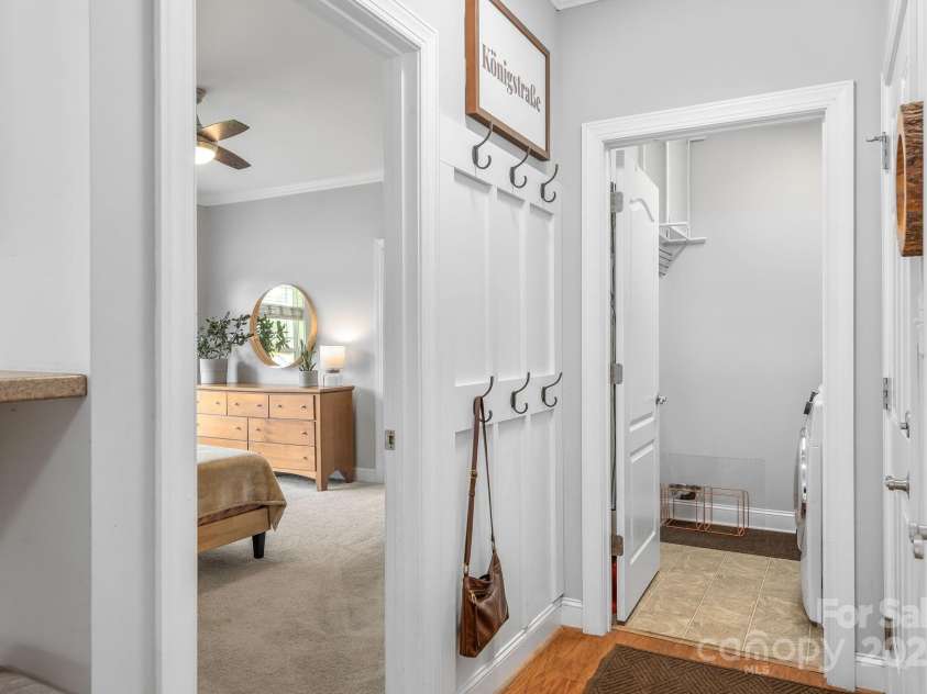 516 King Street, Waxhaw, NC 28173.  MLS# CAR4258068, YatesRealty ID 15142. 