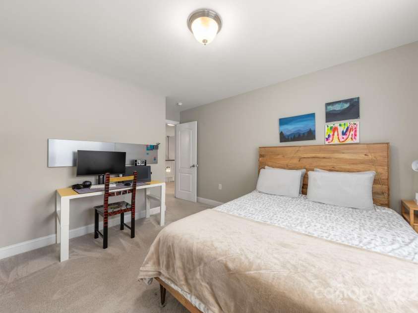 516 King Street, Waxhaw, NC 28173.  MLS# CAR4258068, YatesRealty ID 15142. 