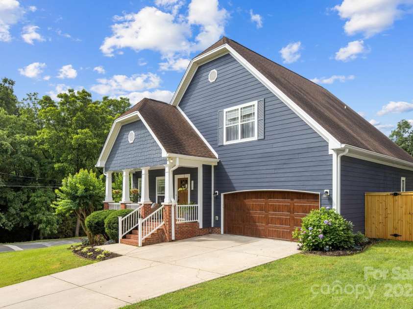 516 King Street, Waxhaw, NC 28173.  MLS# CAR4258068, YatesRealty ID 15142. 