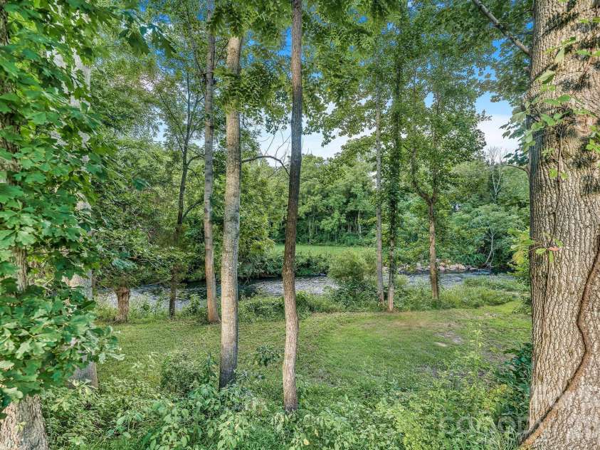 1196 Crabtree Road, Waynesville, NC 28785.  MLS# CAR4367690, YatesRealty ID 15143. 