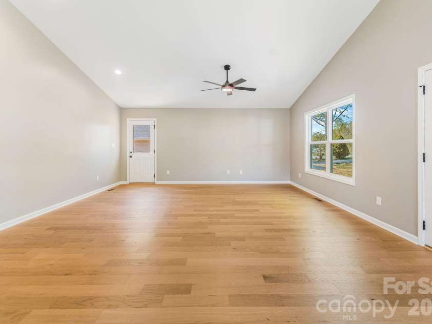 1196 Crabtree Road, Waynesville, NC 28785.  MLS# CAR4367690, YatesRealty ID 15143. Beautiful flooring