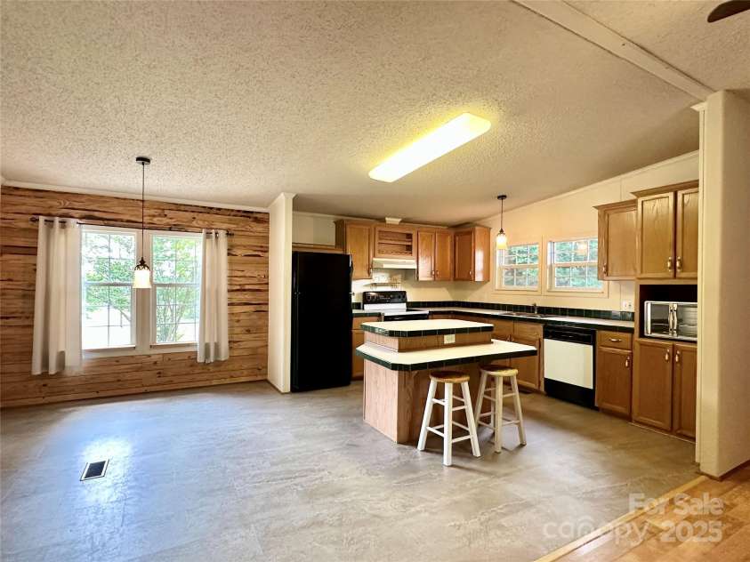 2977 Eddington Road, Granite Falls, NC 28630.  MLS# CAR4259420, YatesRealty ID 15145. 