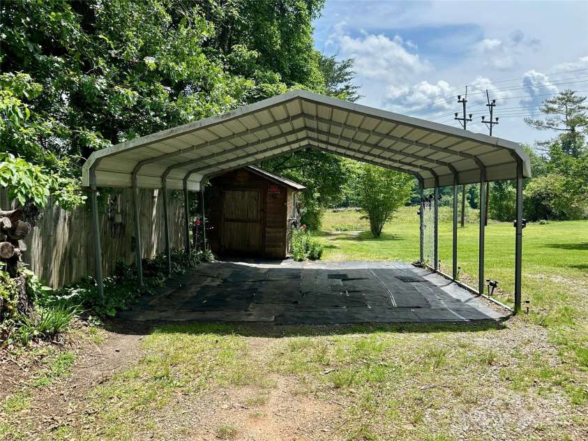 2977 Eddington Road, Granite Falls, NC 28630.  MLS# CAR4259420, YatesRealty ID 15145. 