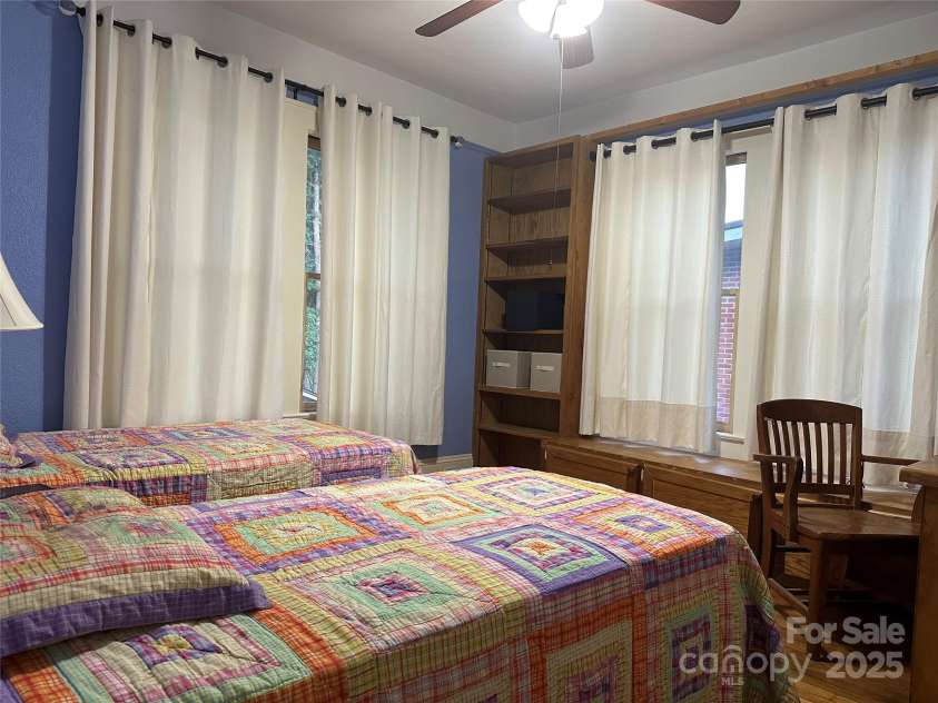 1534 Kensington Road, Hendersonville, NC 28791.  MLS# CAR4234202, YatesRealty ID 15146. 
