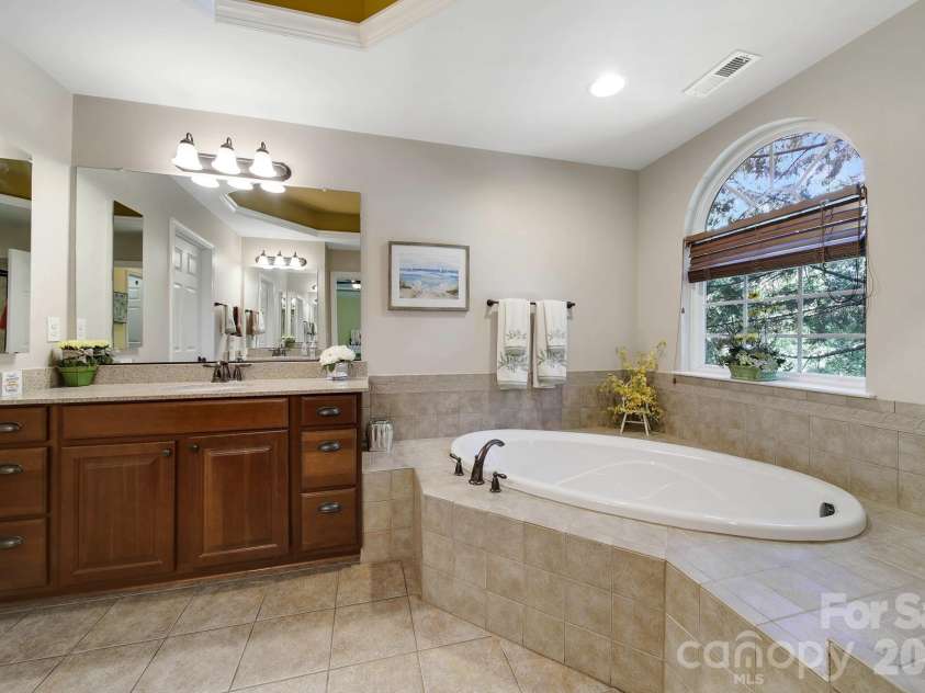 3012 Applewood Point Lane, Belmont, NC 28012.  MLS# CAR4371970, YatesRealty ID 15147. 