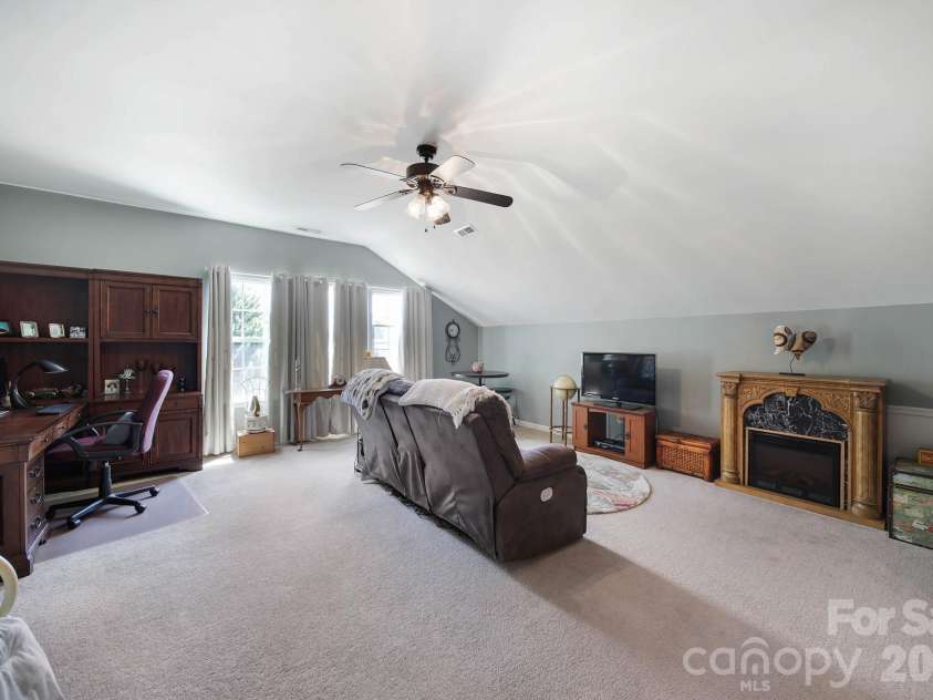 3012 Applewood Point Lane, Belmont, NC 28012.  MLS# CAR4371970, YatesRealty ID 15147. 