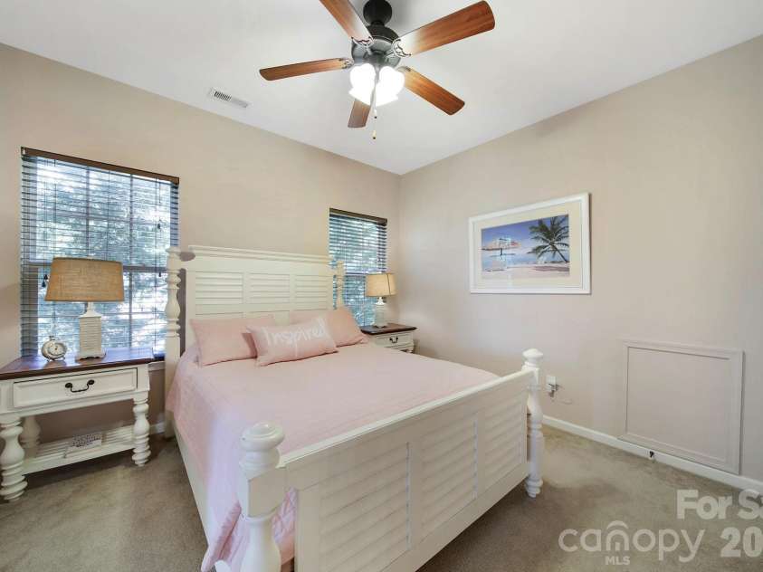 3012 Applewood Point Lane, Belmont, NC 28012.  MLS# CAR4371970, YatesRealty ID 15147. 