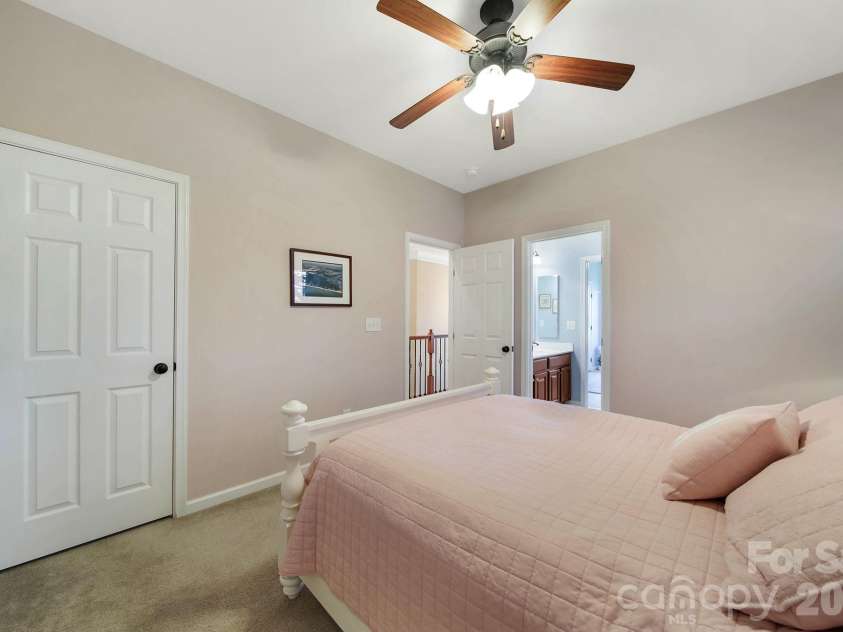 3012 Applewood Point Lane, Belmont, NC 28012.  MLS# CAR4371970, YatesRealty ID 15147. 