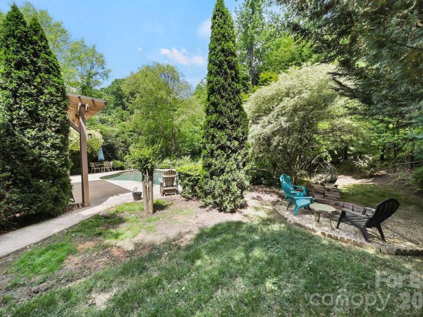 3012 Applewood Point Lane, Belmont, NC 28012.  MLS# CAR4371970, YatesRealty ID 15147. 