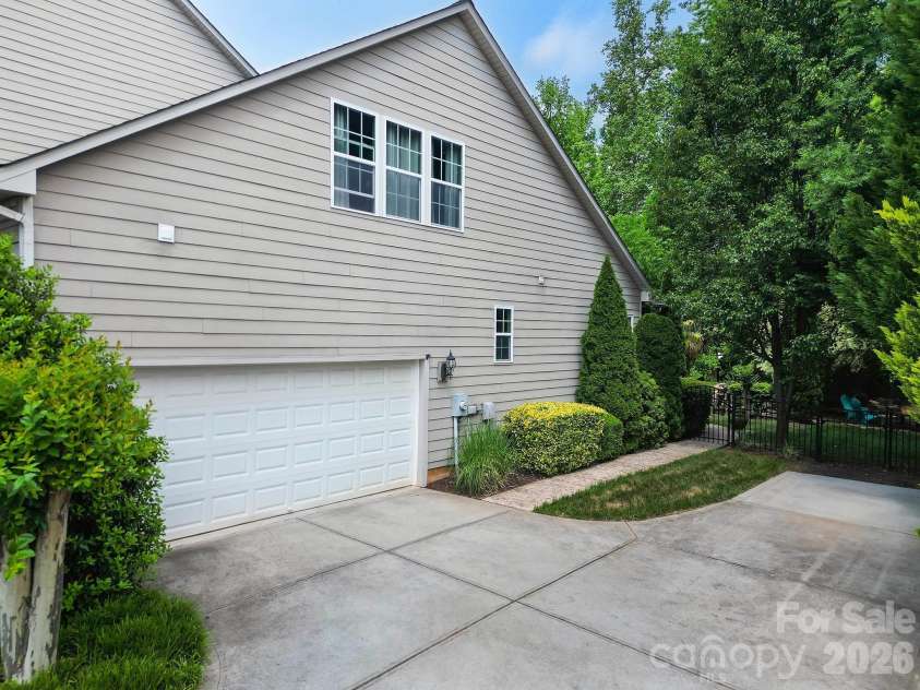 3012 Applewood Point Lane, Belmont, NC 28012.  MLS# CAR4371970, YatesRealty ID 15147. 