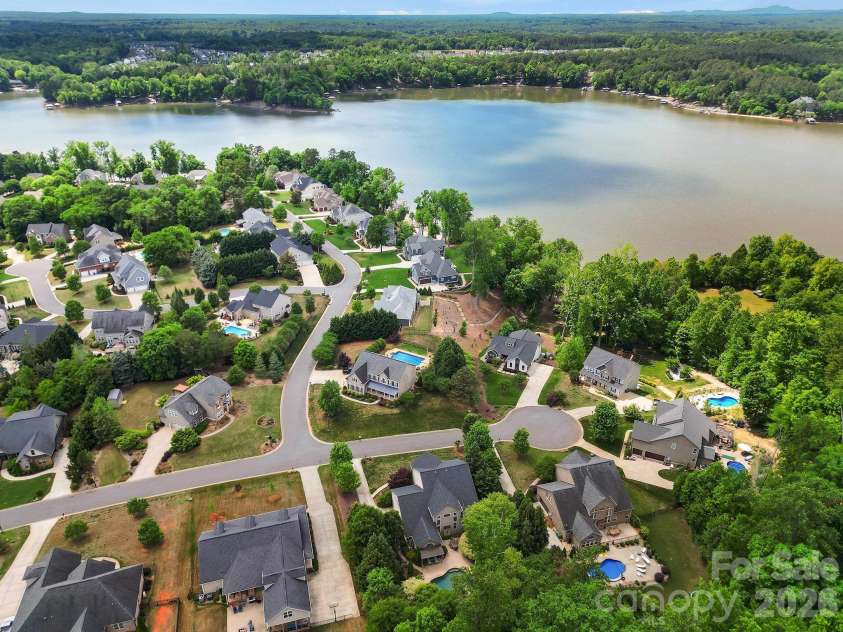 3012 Applewood Point Lane, Belmont, NC 28012.  MLS# CAR4371970, YatesRealty ID 15147. 