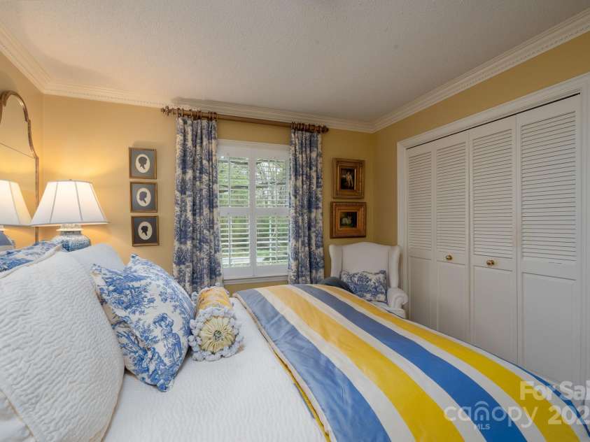 6307 Roanoke Drive, Kannapolis, NC 28081.  MLS# CAR4242668, YatesRealty ID 15148. 2nd Bedroom