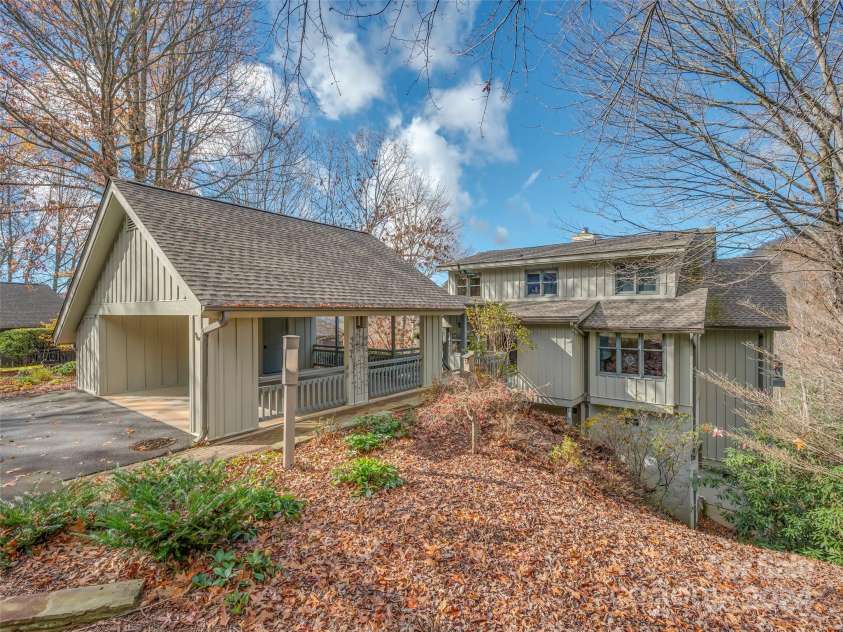 14 Wild Ivy Run, Hendersonville, NC 28739.  MLS# CAR4202089, YatesRealty ID 15149. 