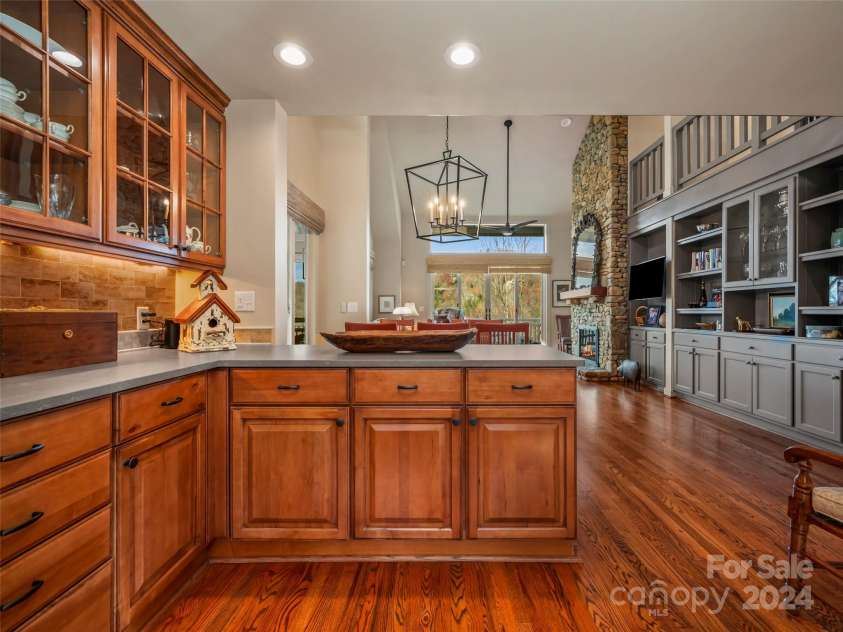 14 Wild Ivy Run, Hendersonville, NC 28739.  MLS# CAR4202089, YatesRealty ID 15149. 