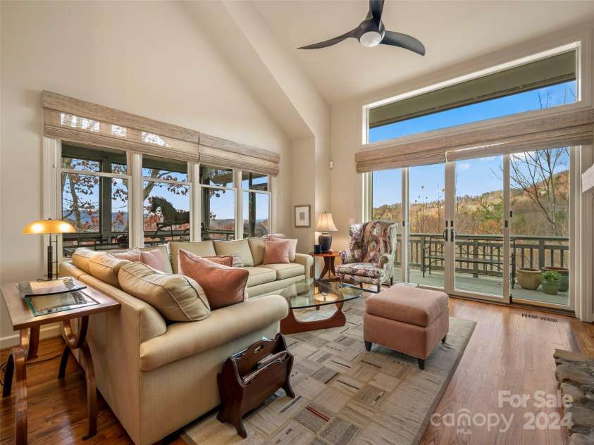 14 Wild Ivy Run, Hendersonville, NC 28739.  MLS# CAR4202089, YatesRealty ID 15149. 