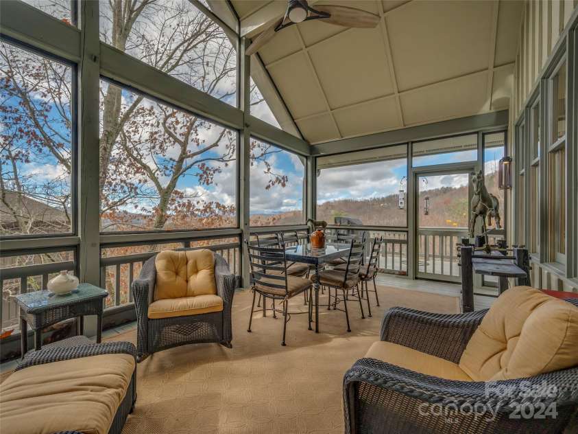 14 Wild Ivy Run, Hendersonville, NC 28739.  MLS# CAR4202089, YatesRealty ID 15149. 