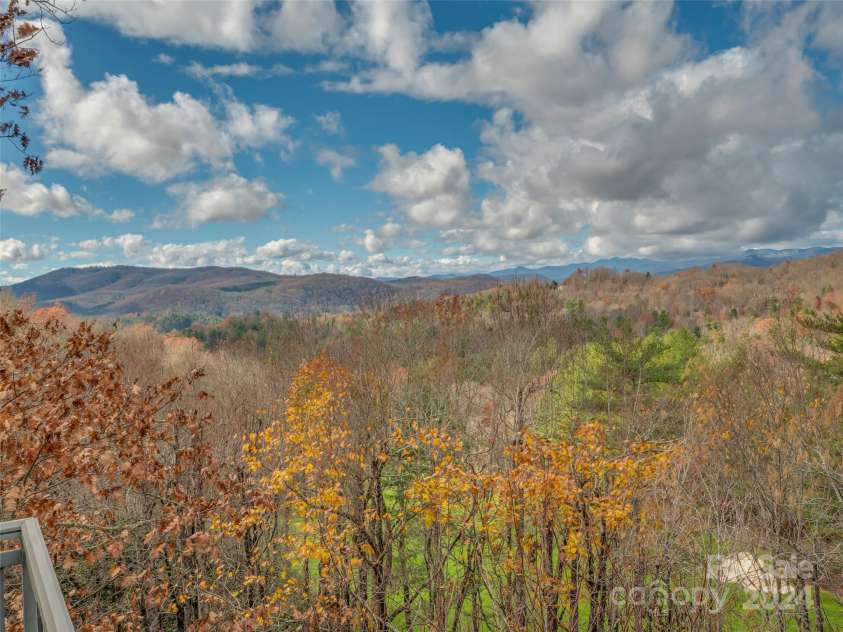 14 Wild Ivy Run, Hendersonville, NC 28739.  MLS# CAR4202089, YatesRealty ID 15149. 