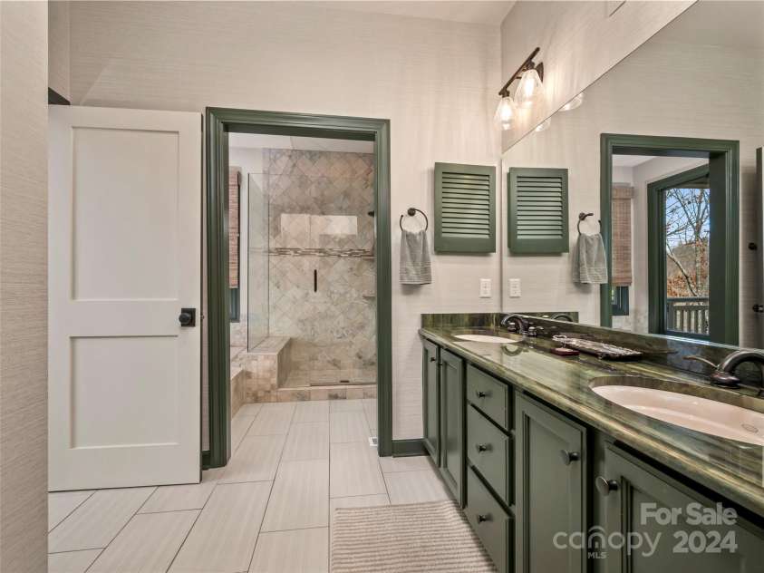 14 Wild Ivy Run, Hendersonville, NC 28739.  MLS# CAR4202089, YatesRealty ID 15149. 