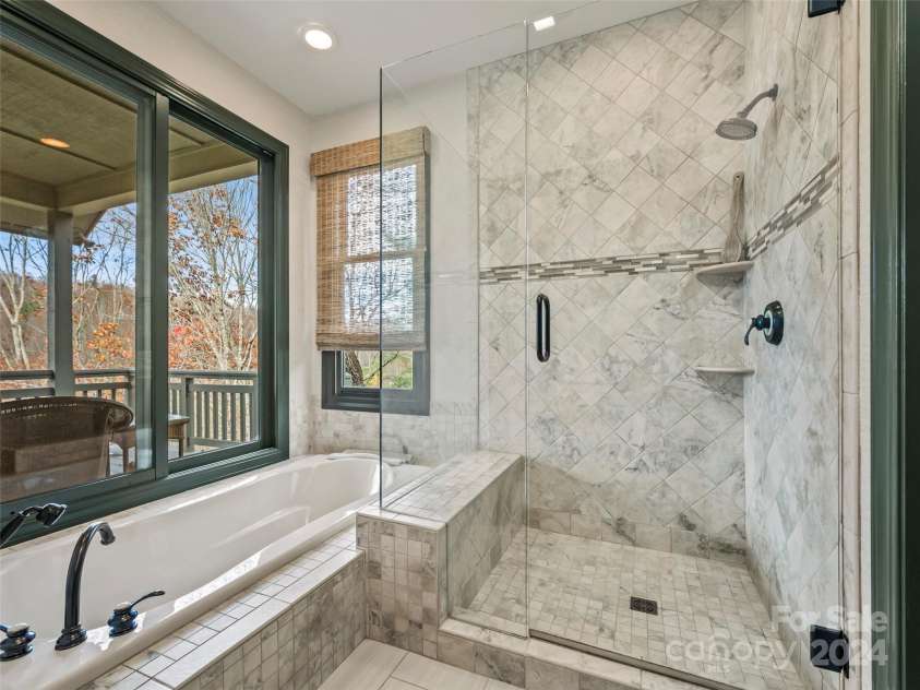 14 Wild Ivy Run, Hendersonville, NC 28739.  MLS# CAR4202089, YatesRealty ID 15149. 