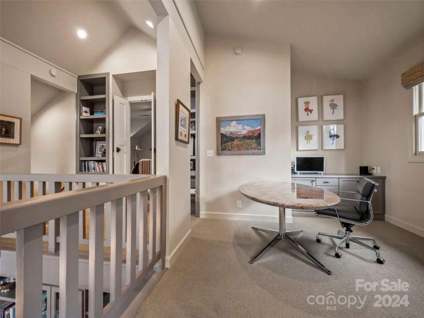 14 Wild Ivy Run, Hendersonville, NC 28739.  MLS# CAR4202089, YatesRealty ID 15149. 