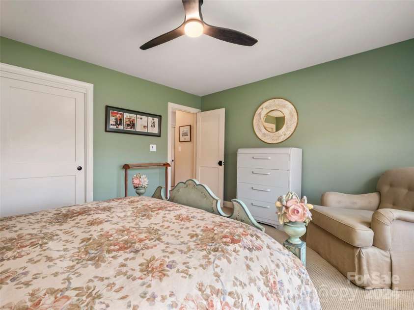 14 Wild Ivy Run, Hendersonville, NC 28739.  MLS# CAR4202089, YatesRealty ID 15149. 