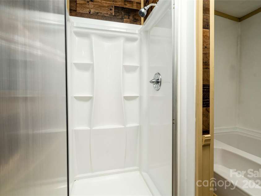 4428 Turkey Lane, Rock Hill, SC 29730.  MLS# CAR4219349, YatesRealty ID 1515. Primary en-suite shower