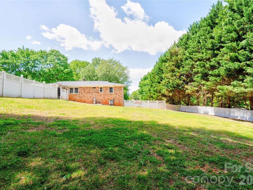 201 Skycrest Avenue, Shelby, NC 28152.  MLS# CAR4373143, YatesRealty ID 15150. Back