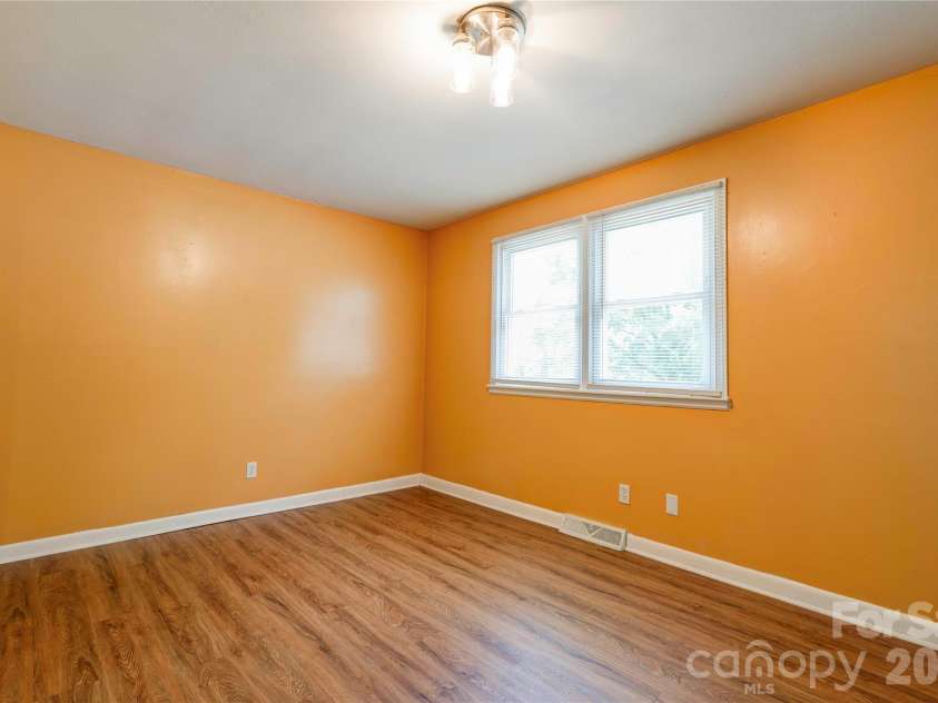 201 Skycrest Avenue, Shelby, NC 28152.  MLS# CAR4373143, YatesRealty ID 15150. Dining Room