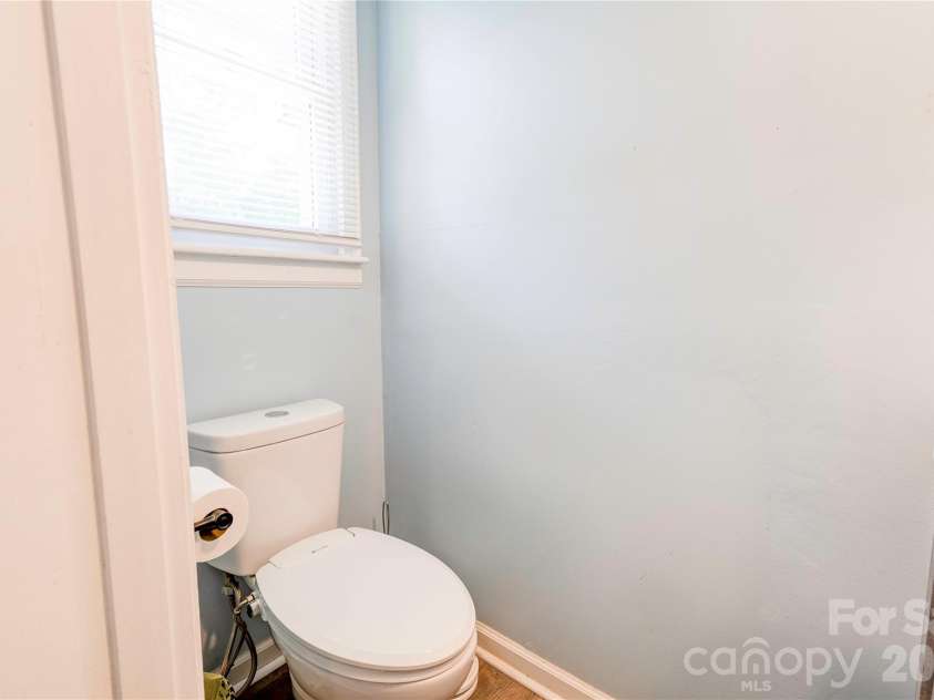 201 Skycrest Avenue, Shelby, NC 28152.  MLS# CAR4373143, YatesRealty ID 15150. Half Bathroom