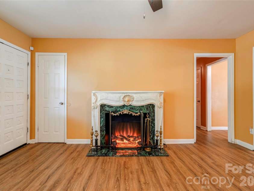 201 Skycrest Avenue, Shelby, NC 28152.  MLS# CAR4373143, YatesRealty ID 15150. Living Room