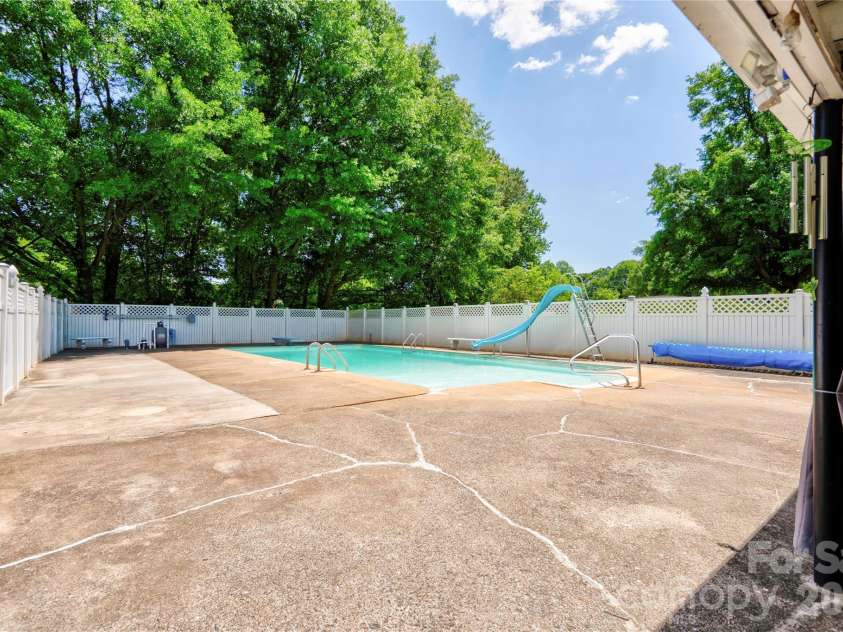 201 Skycrest Avenue, Shelby, NC 28152.  MLS# CAR4373143, YatesRealty ID 15150. Pool