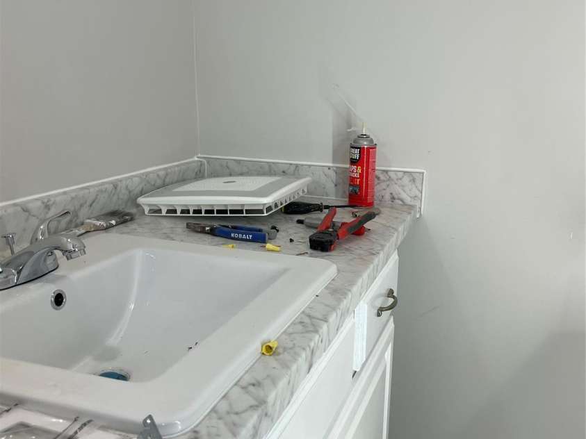 836 McCreary Street, Winston Salem, NC 27105.  MLS# CAR4260584, YatesRealty ID 15150. 