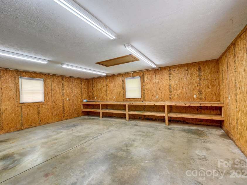 4 Peaceful Lane, Fletcher, NC 28732.  MLS# CAR4254483, YatesRealty ID 15151. 