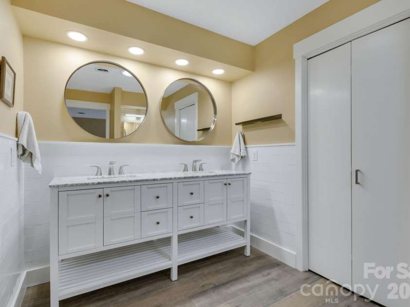 403 Crowfields Drive, Asheville, NC 28803.  MLS# CAR4348824, YatesRealty ID 15152. Beautifully done master bath