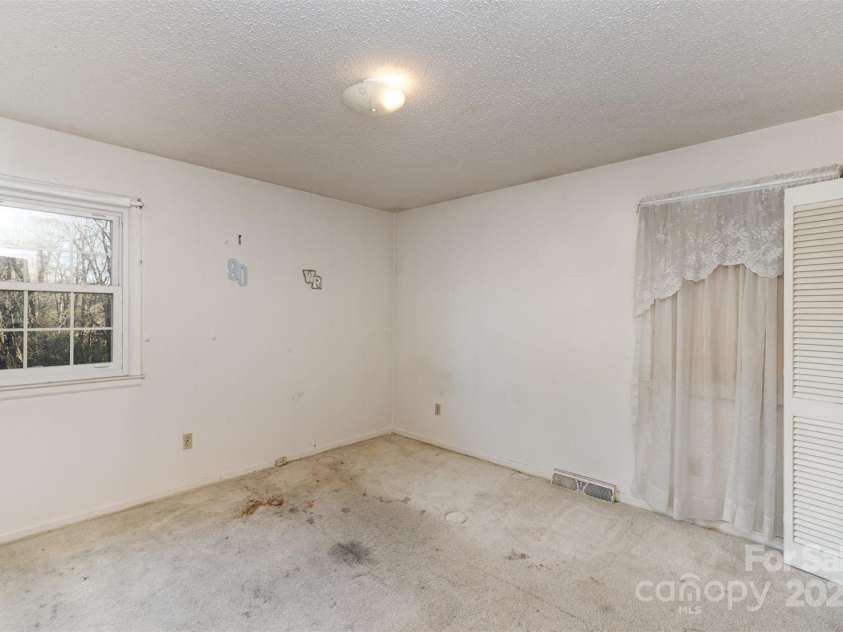 9 Post Oak Place, Salisbury, NC 28147.  MLS# CAR4212005, YatesRealty ID 15152. Bedroom #3