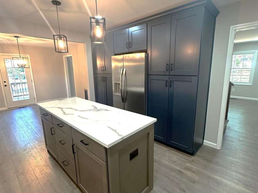 1921 Woodridge Drive, Hickory, NC 28602.  MLS# CAR4301486, YatesRealty ID 15153. 