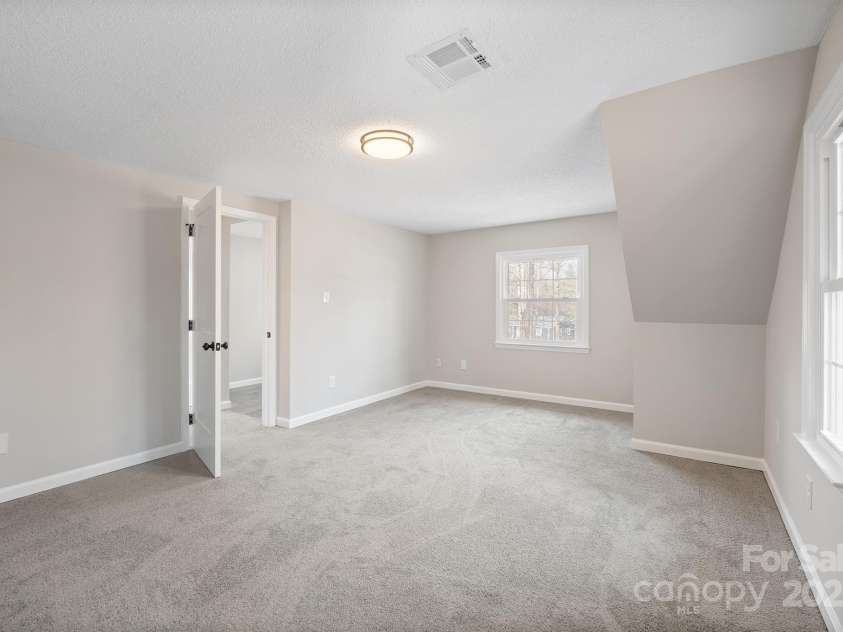 1921 Woodridge Drive, Hickory, NC 28602.  MLS# CAR4301486, YatesRealty ID 15153. Bedroom 3