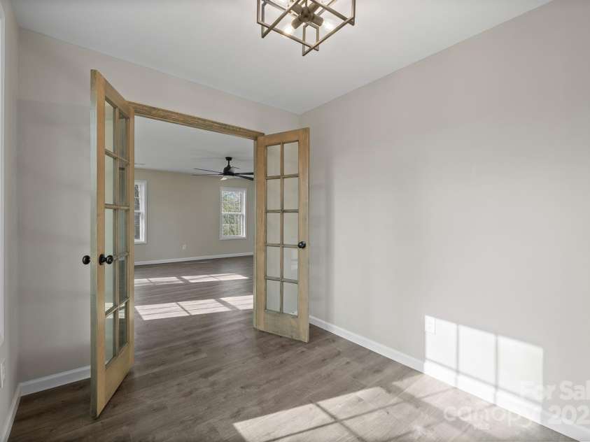 1921 Woodridge Drive, Hickory, NC 28602.  MLS# CAR4301486, YatesRealty ID 15153. Primary Bedroom Office