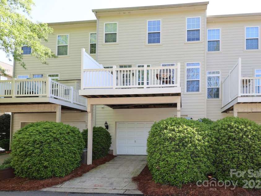 729 Naramore Street, Davidson, NC 28036.  MLS# CAR4280784, YatesRealty ID 15153. 