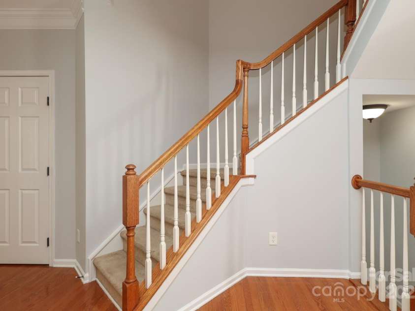 729 Naramore Street, Davidson, NC 28036.  MLS# CAR4280784, YatesRealty ID 15153. 
