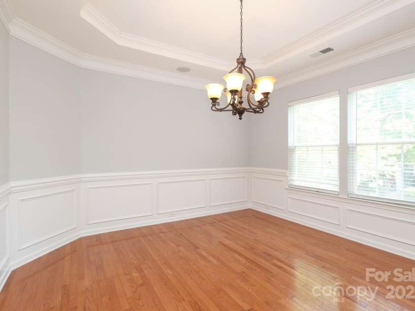 729 Naramore Street, Davidson, NC 28036.  MLS# CAR4280784, YatesRealty ID 15153. 
