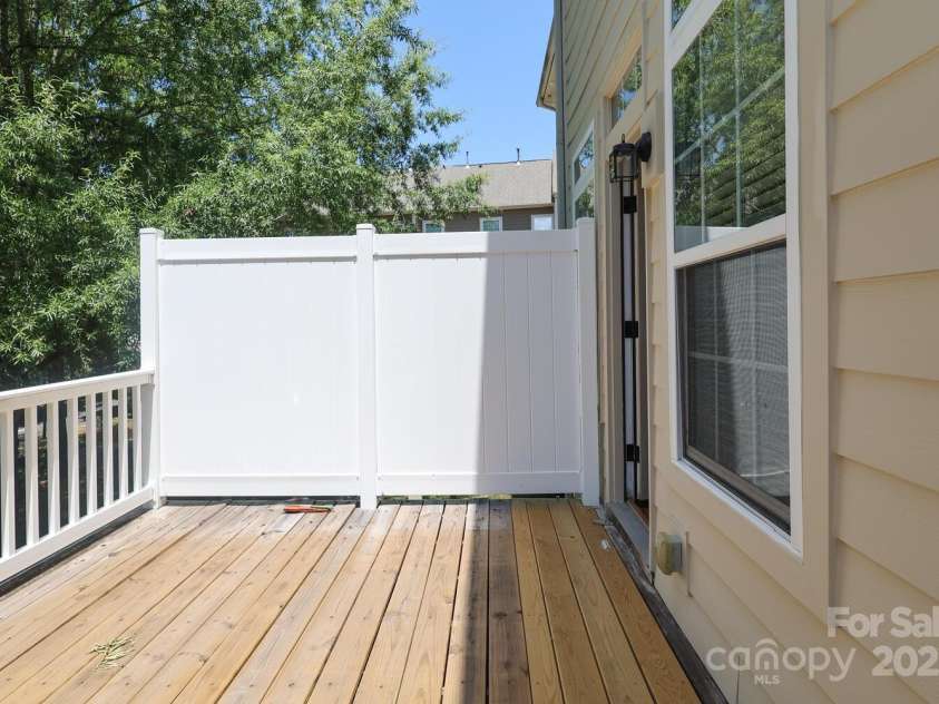 729 Naramore Street, Davidson, NC 28036.  MLS# CAR4280784, YatesRealty ID 15153. 