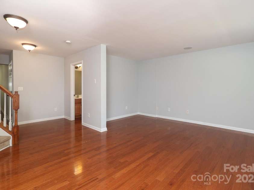 729 Naramore Street, Davidson, NC 28036.  MLS# CAR4280784, YatesRealty ID 15153. 