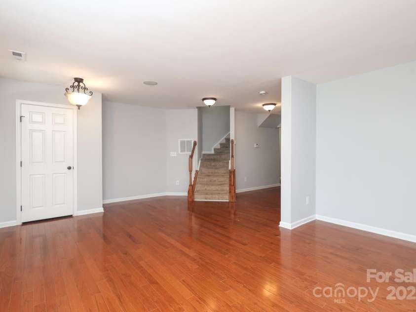 729 Naramore Street, Davidson, NC 28036.  MLS# CAR4280784, YatesRealty ID 15153. 