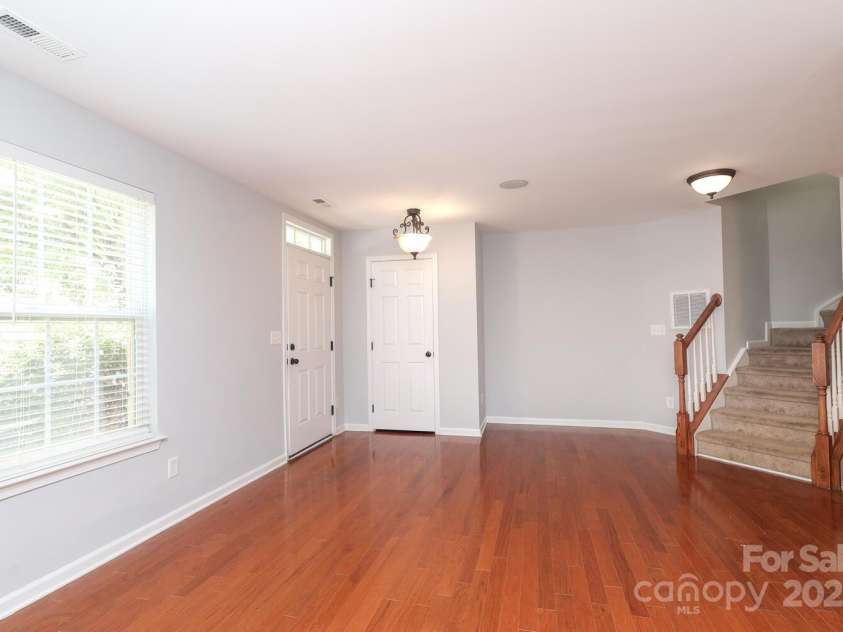729 Naramore Street, Davidson, NC 28036.  MLS# CAR4280784, YatesRealty ID 15153. 