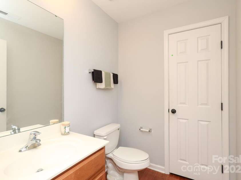 729 Naramore Street, Davidson, NC 28036.  MLS# CAR4280784, YatesRealty ID 15153. 
