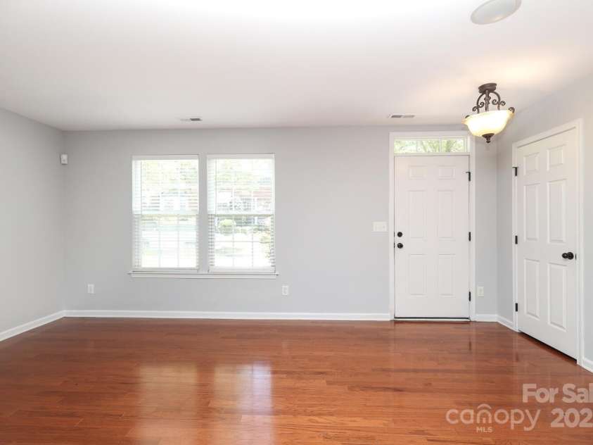 729 Naramore Street, Davidson, NC 28036.  MLS# CAR4280784, YatesRealty ID 15153. 
